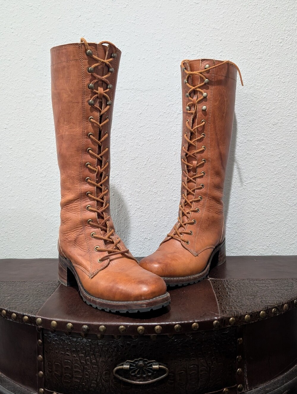 Frye Campus Lug Tall Lace Up Boots – Cognac Leather – Size 9